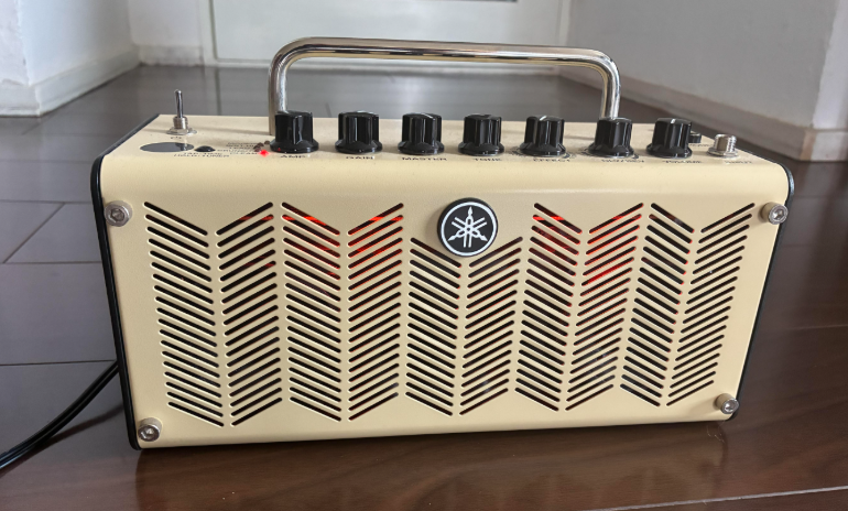 YAMAHA THR5小型エレキギターアンプ